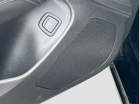 Used 2025 Cadillac CT4 Premium Luxury image 19