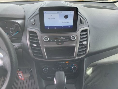 Used 2022 Ford Transit Connect XLT image 12