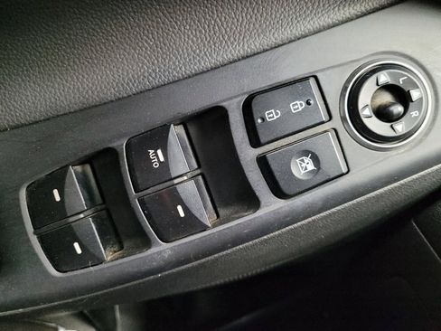 Used 2016 Hyundai Elantra Limited FWD image 27