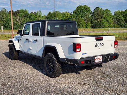 New 2023 Jeep Gladiator Willys image 6