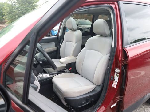 Used 2017 Subaru Forester 2.5i Premium w/ All-Weather Package AWD/4WD image 8