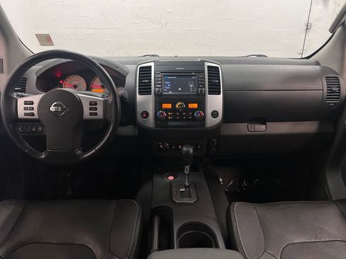 Used 2020 Nissan Frontier PRO-4X w/ Pro-4x Utility Package image 13