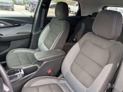 Used 2023 Chevrolet TrailBlazer LT w/ Convenience Package image 4