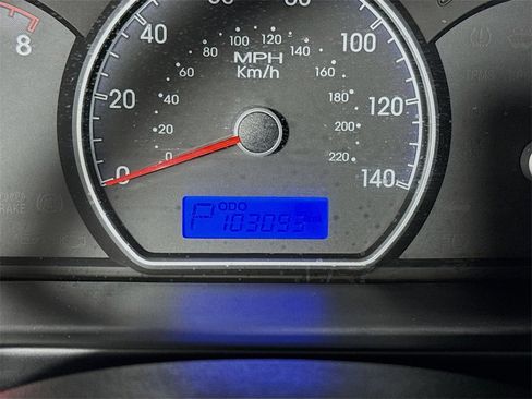 Used 2009 Hyundai Elantra GLS image 12