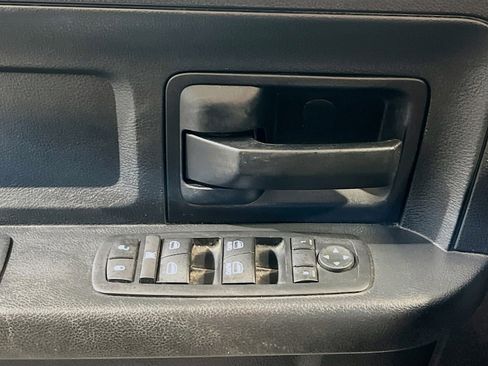 Used 2017 RAM 1500 Express RWD image 13