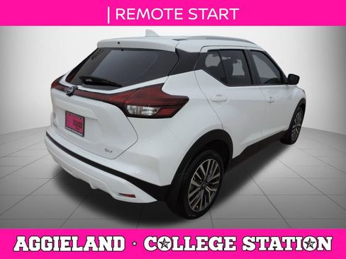 Used 2024 Nissan Kicks SV FWD image 4