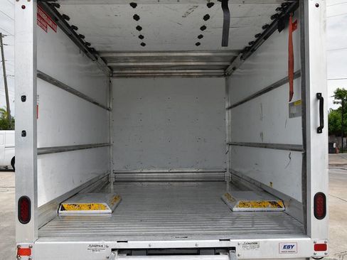 Used 2018 Ford Transit 350 156 DRW RWD image 7