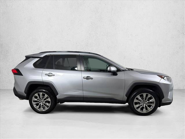 Used 2021 Toyota RAV4 Limited FWD image 4