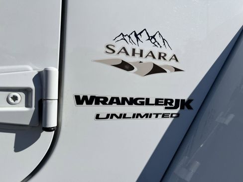 Used 2018 Jeep Wrangler Unlimited Sahara w/ Max Tow Package image 3