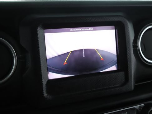 Certified 2021 Jeep Wrangler Unlimited Sahara w/ Cold Weather Group image 12