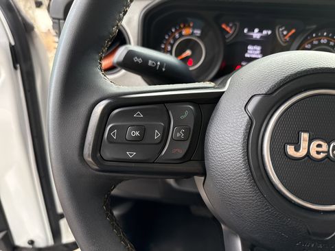 Used 2024 Jeep Wrangler Sport S image 27