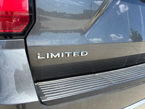 Used 2018 Ford Expedition Limited AWD/4WD image 41