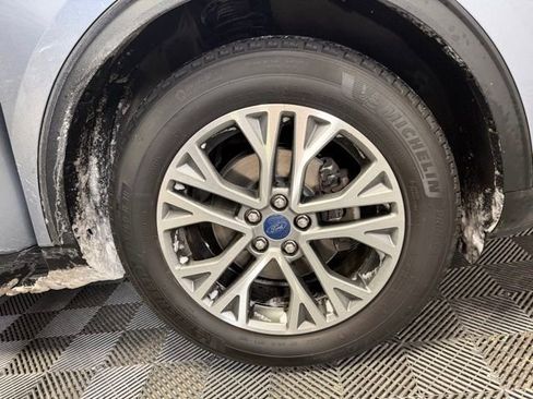 Used 2022 Ford Escape SEL image 40