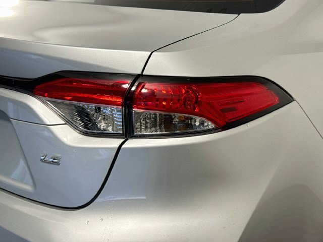 Used 2024 Toyota Corolla LE FWD image 32