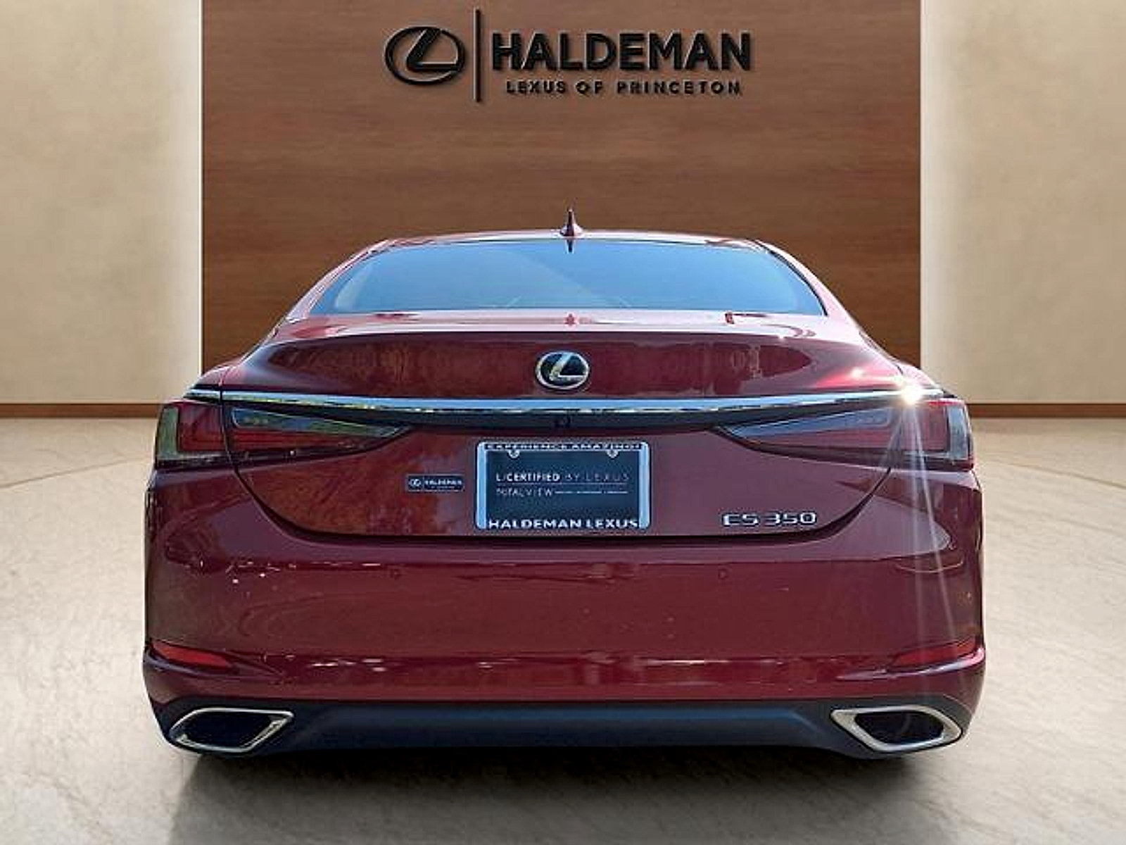Used 2024 Lexus ES 350 w/ Premium Package FWD image 5