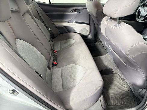 Used 2020 Toyota Camry LE FWD image 28