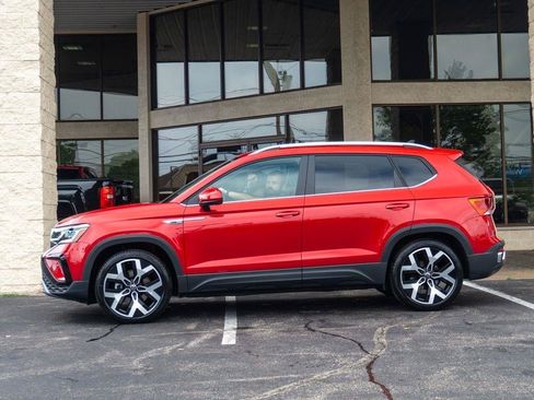 Used 2023 Volkswagen Taos SEL AWD/4WD image 5