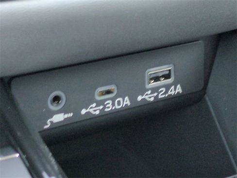 New 2025 Subaru Outback Premium image 21