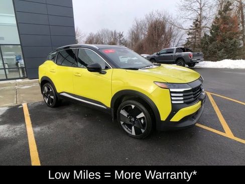 Certified 2025 Nissan Kicks SR image 10