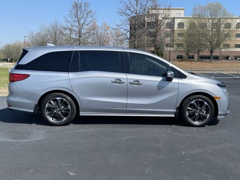 Certified 2024 Honda Odyssey Elite image 10