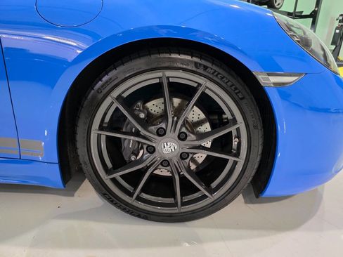 Used 2023 Porsche 718 Cayman w/ Premium Package RWD image 74