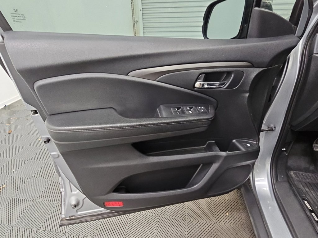Used 2019 Honda Ridgeline RTL-T image 30