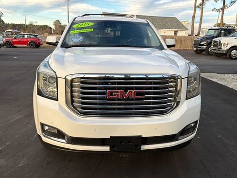 Used 2018 GMC Yukon SLT w/ Premium Edition image 4