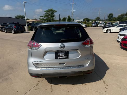Used 2016 Nissan Rogue S AWD/4WD image 4