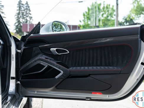 Used 2018 Porsche 911 Targa 4 GTS image 23