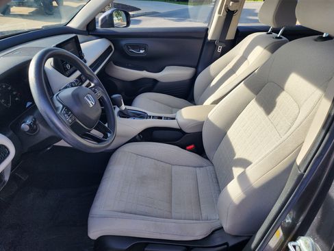 Used 2023 Honda HR-V LX image 17