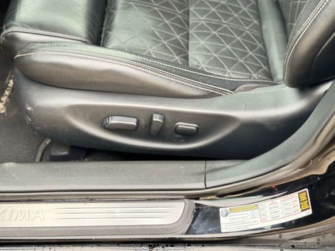 Used 2018 Nissan Maxima Platinum image 13