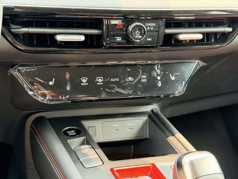 New 2026 Nissan Kicks SR w/ Cold Weather Package FWD image 21