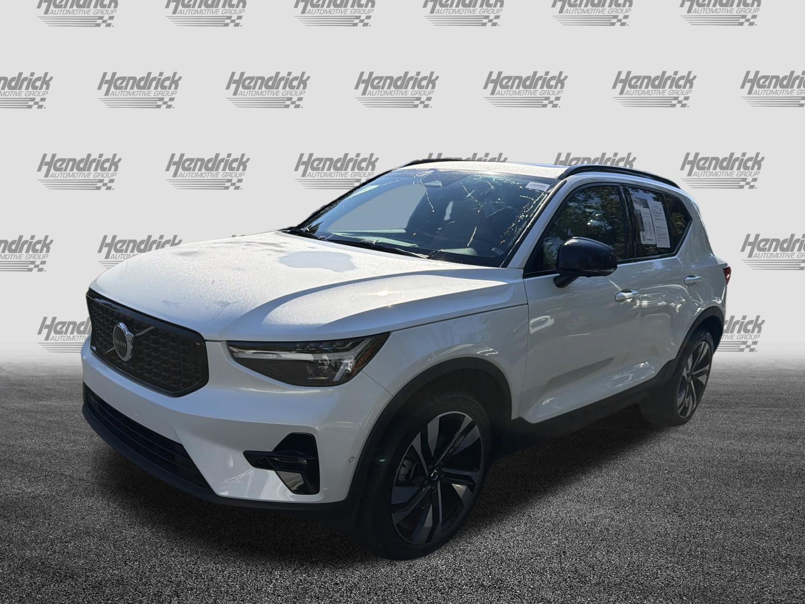 Certified 2024 Volvo XC40 B5 Plus w/ Protection Package Premier AWD/4WD image 5