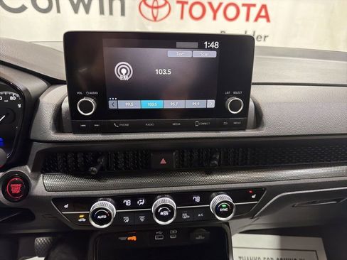 Used 2025 Honda CR-V EX image 28