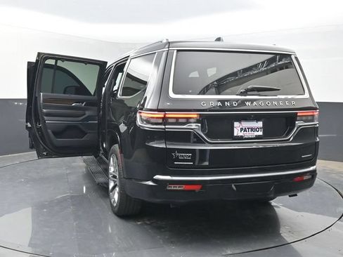Used 2023 Jeep Grand Wagoneer Series II AWD/4WD image 45