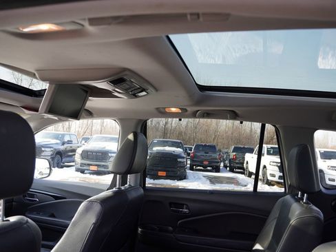 Used 2018 Honda Pilot Elite image 19