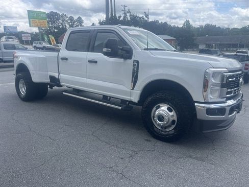 Certified 2025 Ford F350 XLT AWD/4WD image 5