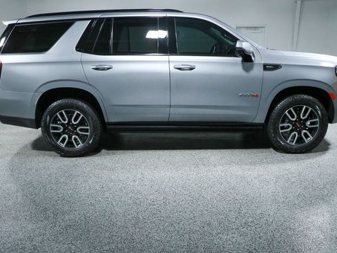 Used 2023 GMC Yukon AT4 w/ AT4 Premium Package AWD/4WD image 6