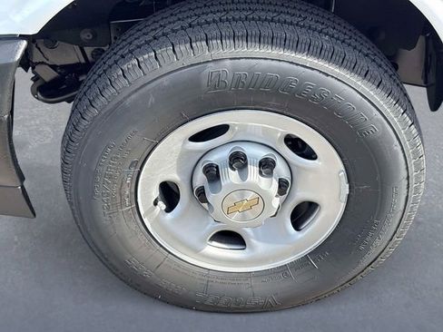 New 2025 Chevrolet Express 3500 Work Van w/ Driver Convenience Package image 10