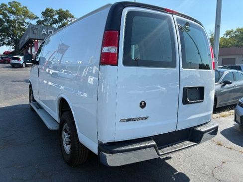 Used 2023 Chevrolet Express 2500 w/ Driver Convenience Package RWD image 2