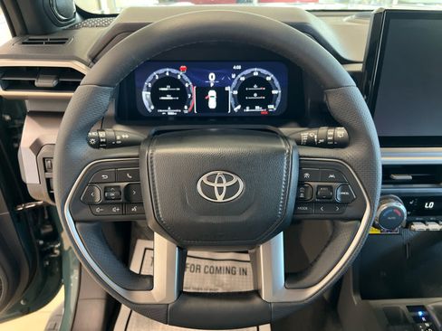 New 2026 Toyota 4Runner TRD Off-Road Premium AWD/4WD image 18