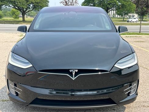 Used 2020 Tesla Model X Long Range image 23