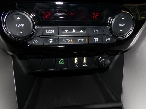 New 2024 Mitsubishi Eclipse Cross SE image 22