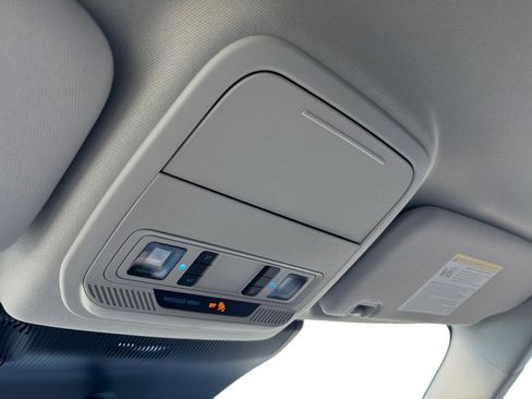 New 2026 Ford Explorer Active w/ Active Comfort Package image 18