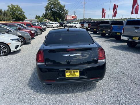 Used 2016 Chrysler 300 S w/ 300S Premium Group RWD image 16