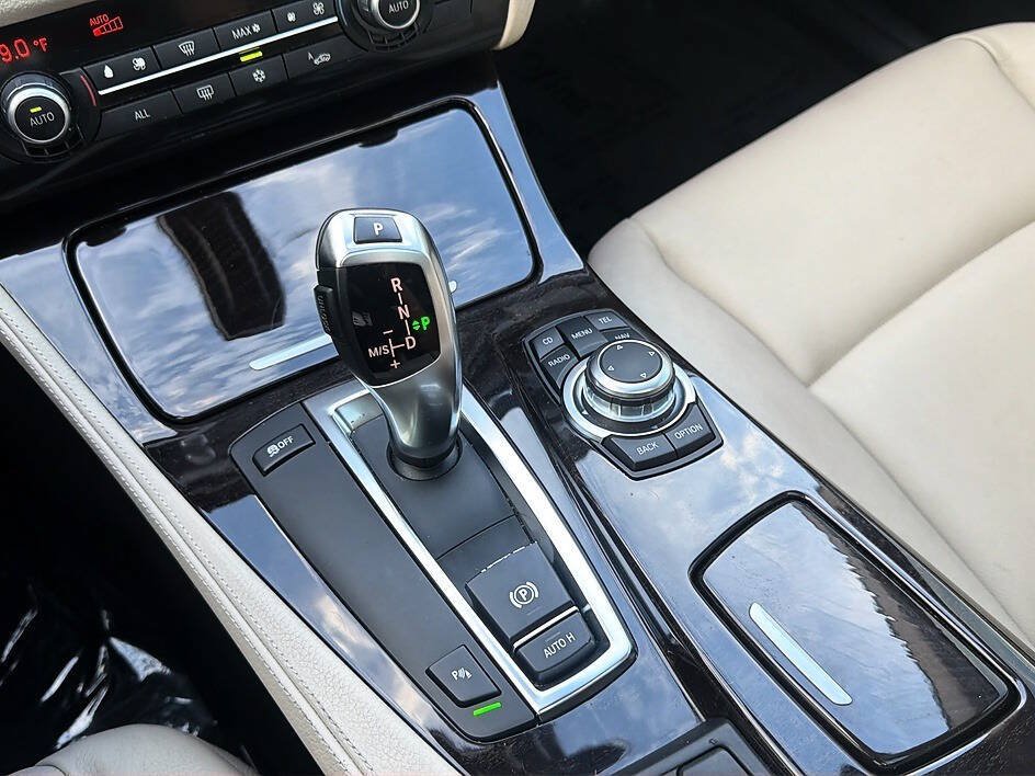 Used 2011 BMW 535i Sedan RWD image 12