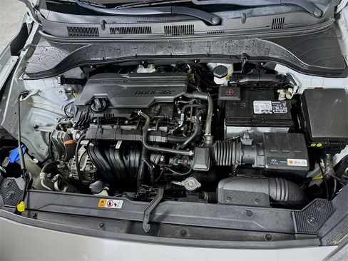Used 2022 Hyundai Kona SE image 9