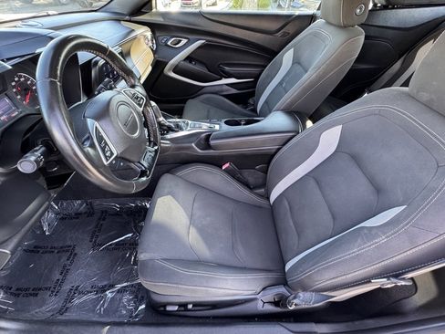Used 2020 Chevrolet Camaro LT image 17