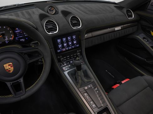 Certified 2025 Porsche 718 Boxster Spyder RS RWD image 60