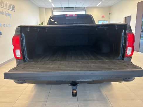 Used 2018 Chevrolet Silverado 1500 LTZ Z71 w/ LTZ Plus Package AWD/4WD image 10